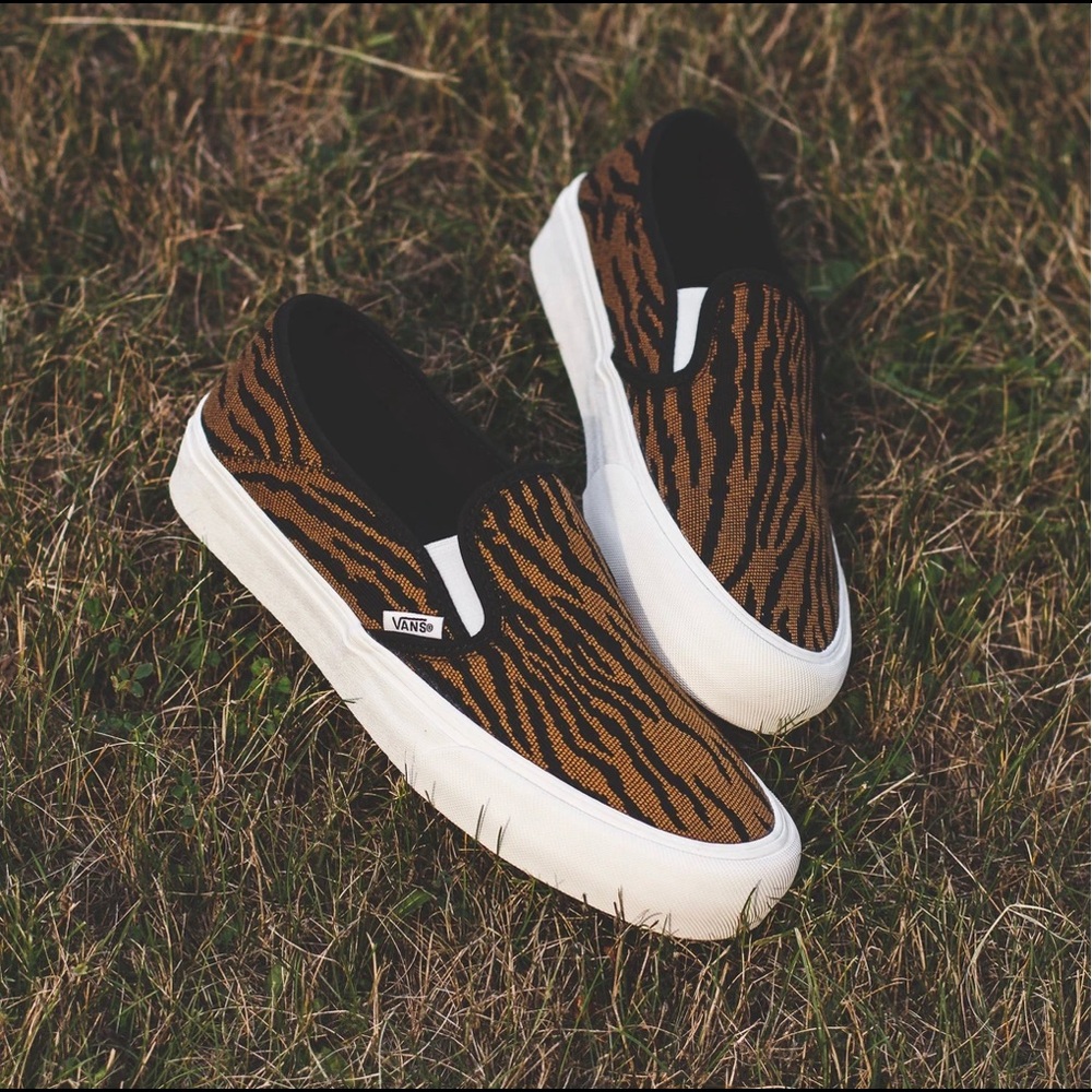 VANS tiger print slip on vans